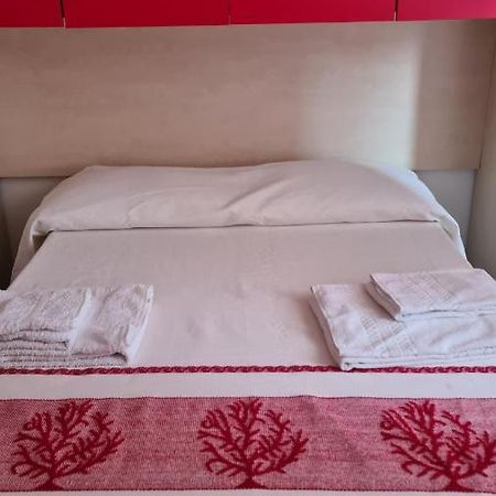 Red & Blue Rooms Ольбія Екстер'єр фото