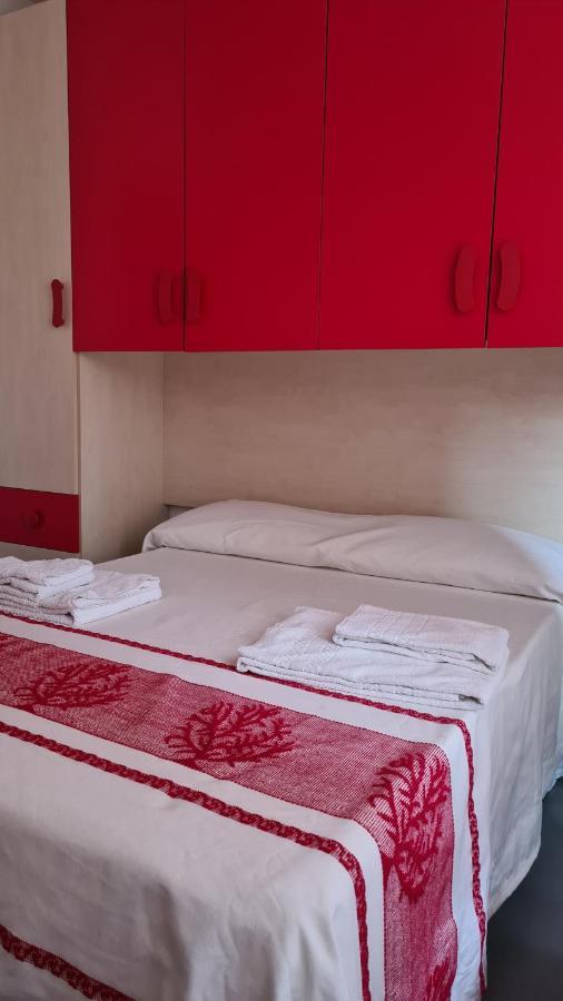 Red & Blue Rooms Ольбія Екстер'єр фото